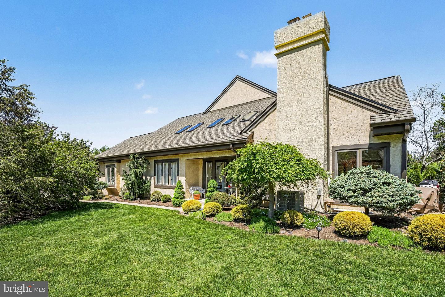944 Hedgerow Ct # Property Photo 48