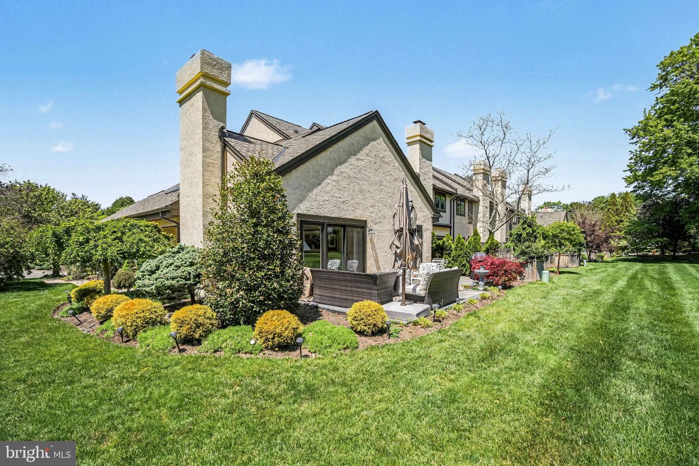 944 Hedgerow Ct # Property Photo 50