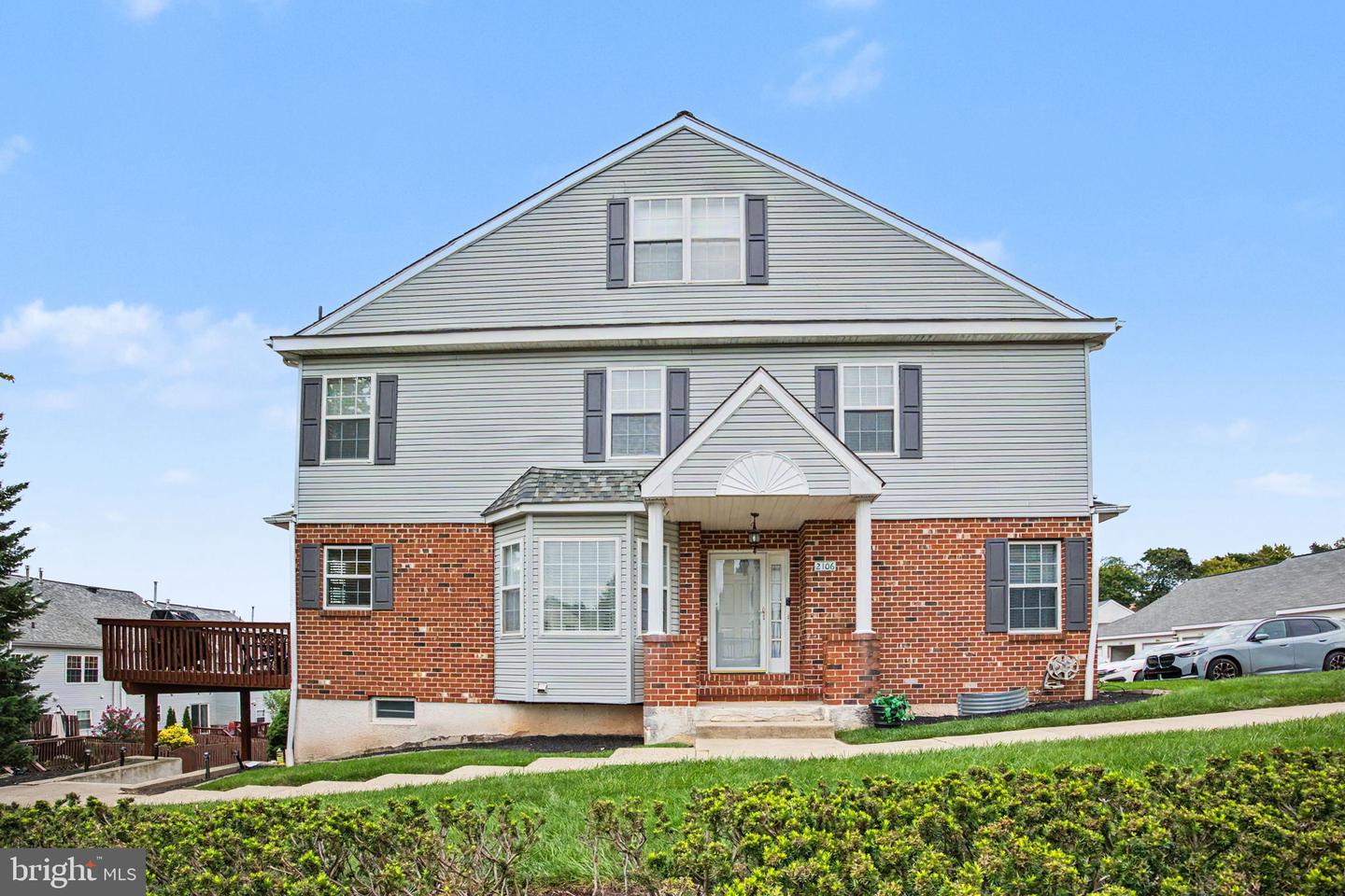 2106 Harrison Ct # Property Photo 2