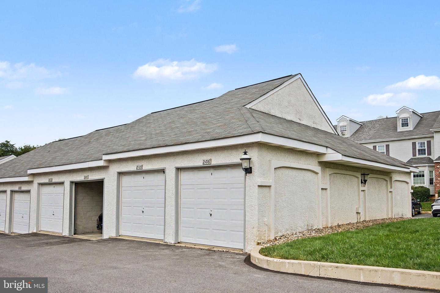 2106 Harrison Ct # Property Photo 35