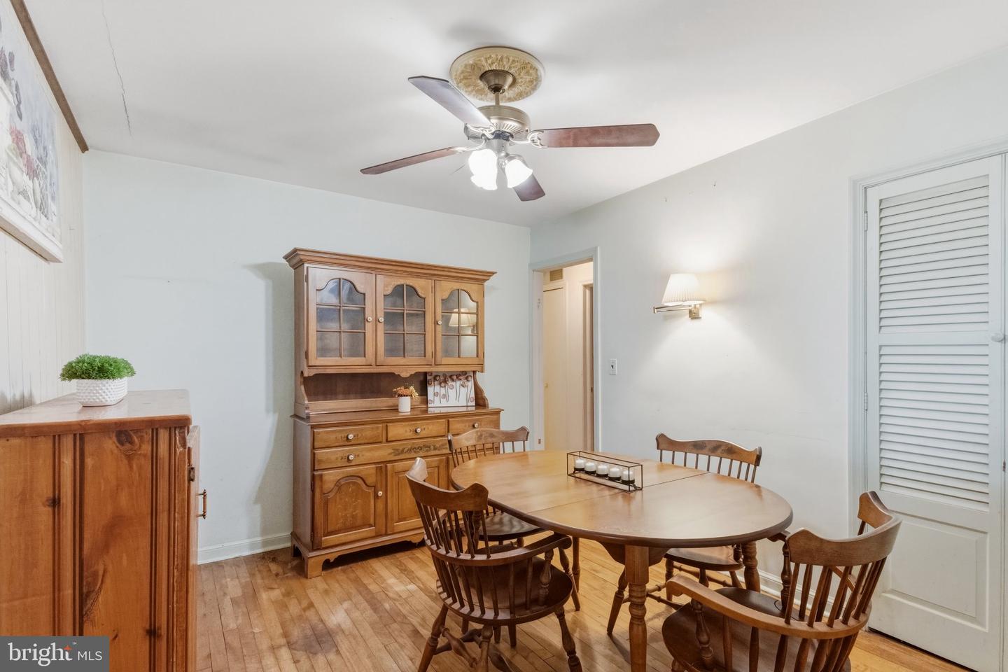 325 E Mount Kirk Ave # Property Photo 10