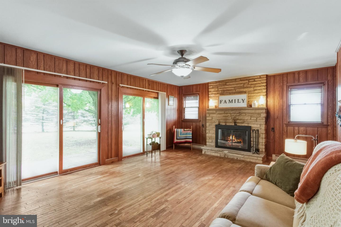 325 E Mount Kirk Ave # Property Photo 12