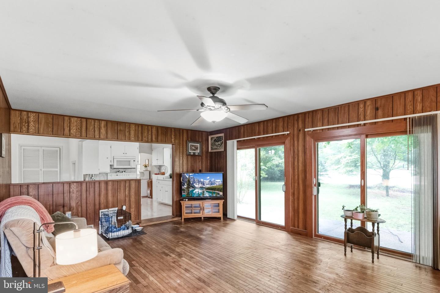 325 E Mount Kirk Ave # Property Photo 14