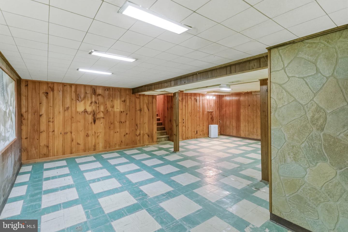 325 E Mount Kirk Ave # Property Photo 22