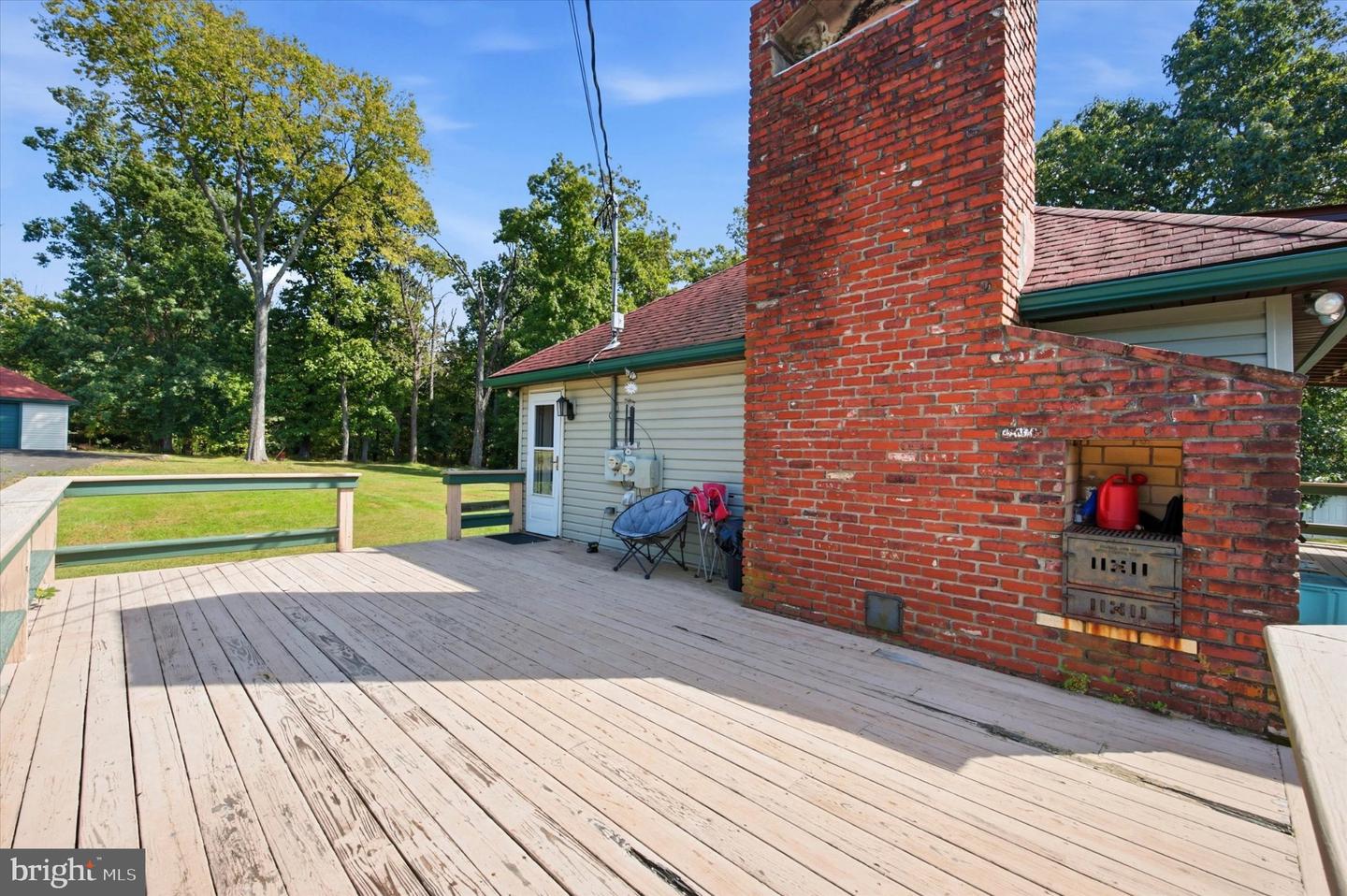 2070 Hendricks Station Rd # Property Photo 4
