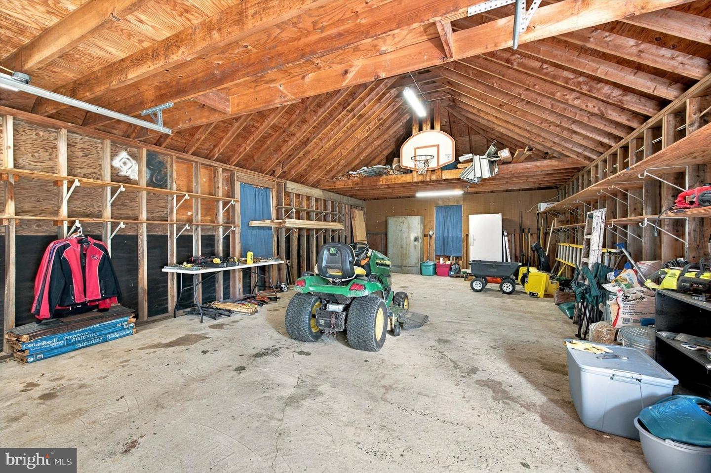 2070 Hendricks Station Rd # Property Photo 23