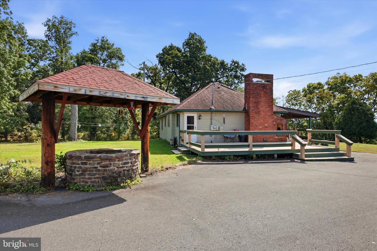 2070 Hendricks Station Rd # Property Photo 26