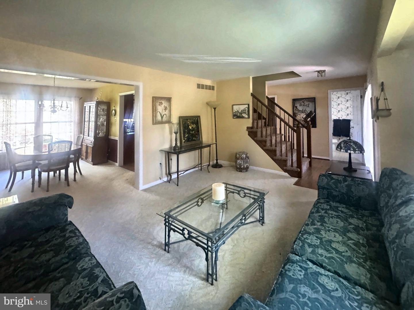 3 Linden Way Property Photo 3