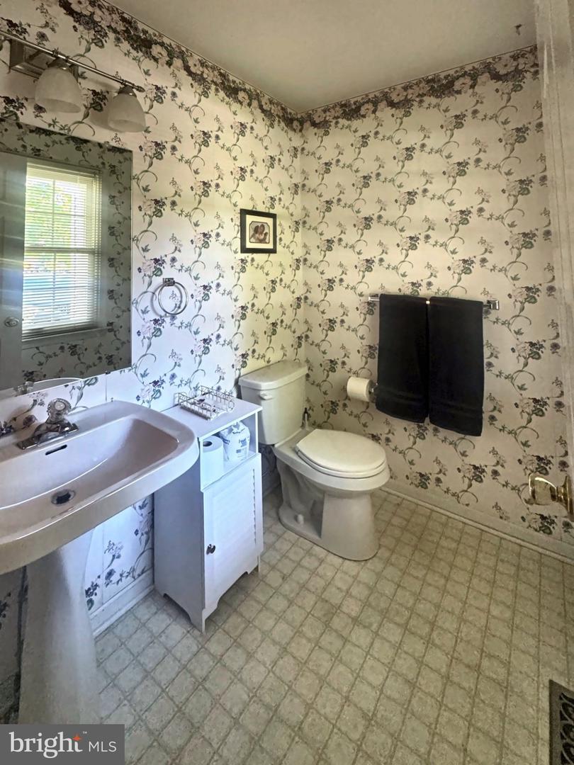3 Linden Way Property Photo 4