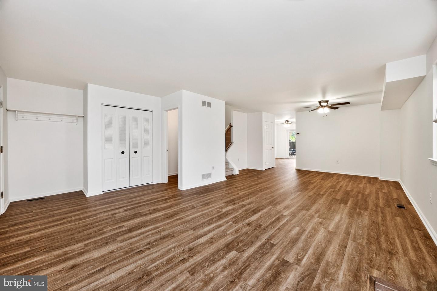 1704 Village Green Dr # Property Photo 6
