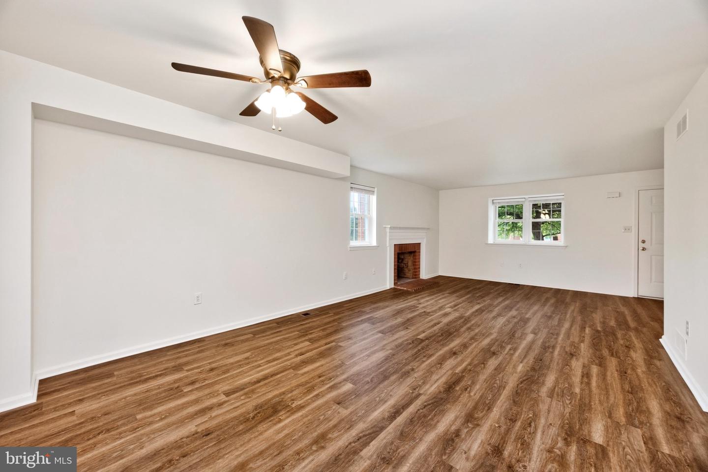1704 Village Green Dr # Property Photo 9