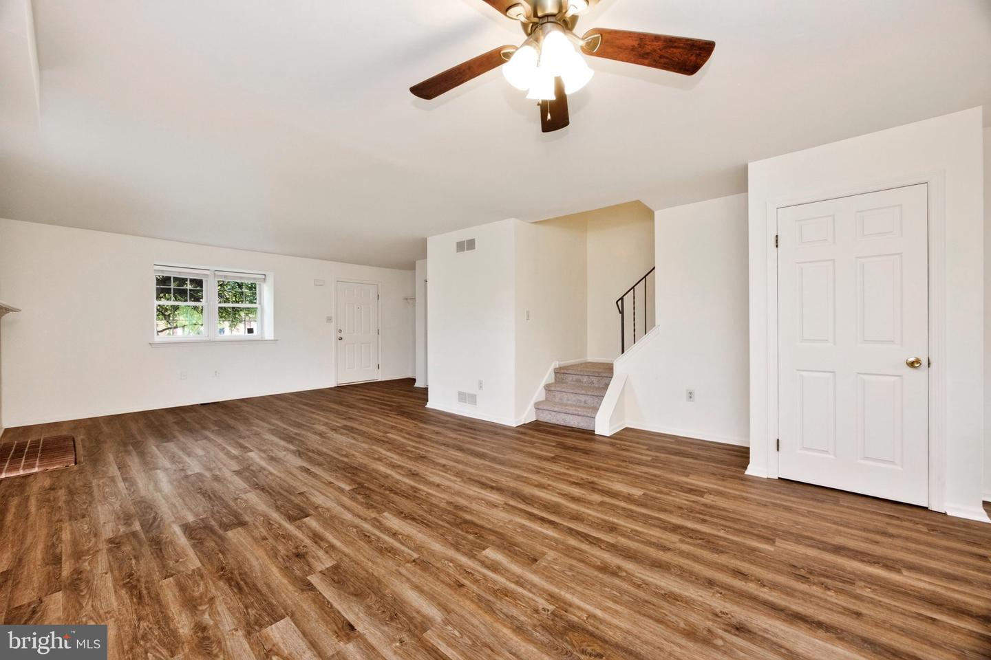 1704 Village Green Dr # Property Photo 11