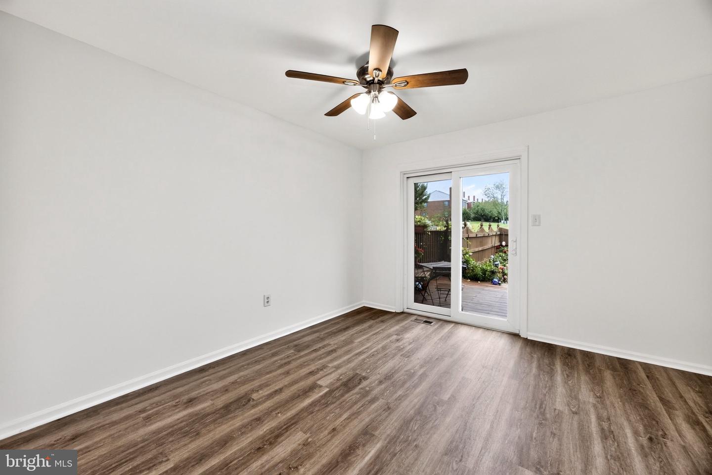 1704 Village Green Dr # Property Photo 12