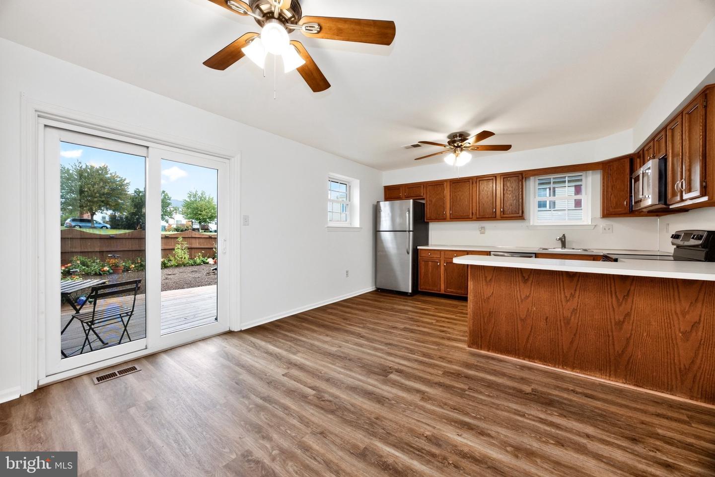 1704 Village Green Dr # Property Photo 15