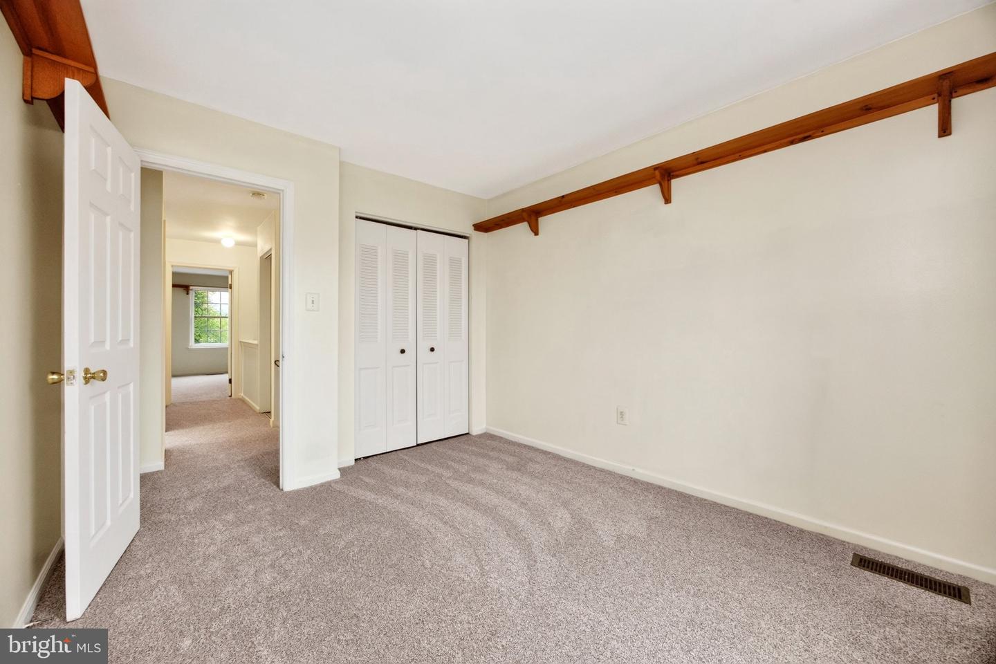 1704 Village Green Dr # Property Photo 23
