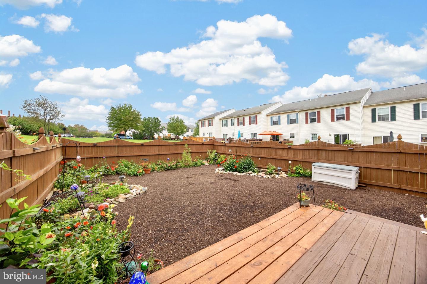 1704 Village Green Dr # Property Photo 37