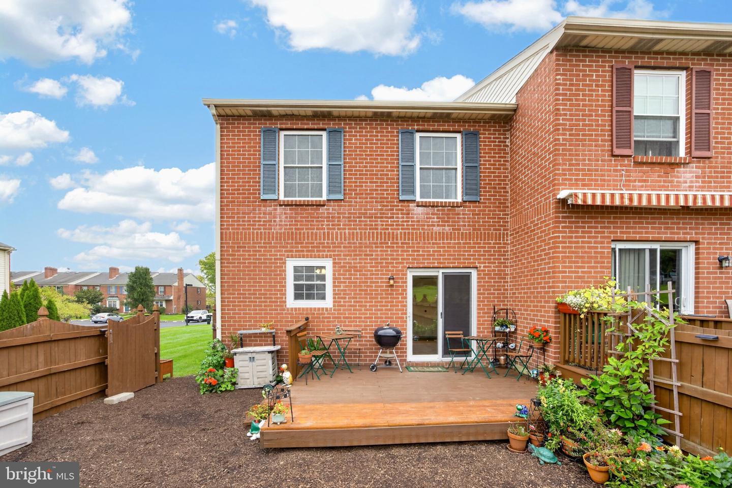 1704 Village Green Dr # Property Photo 40
