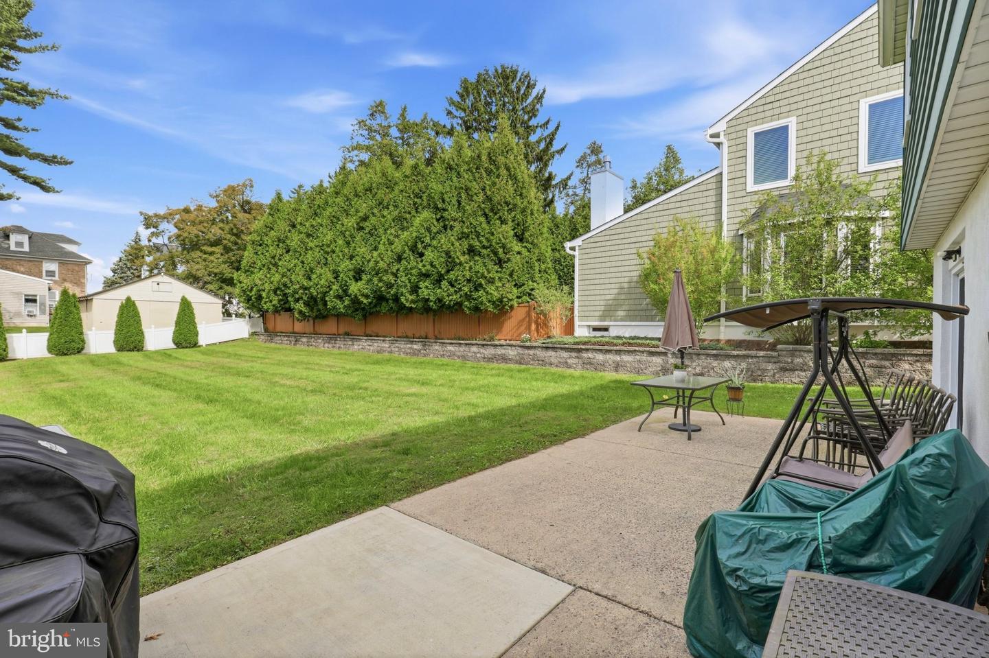 253 Highland Ave Property Photo 5