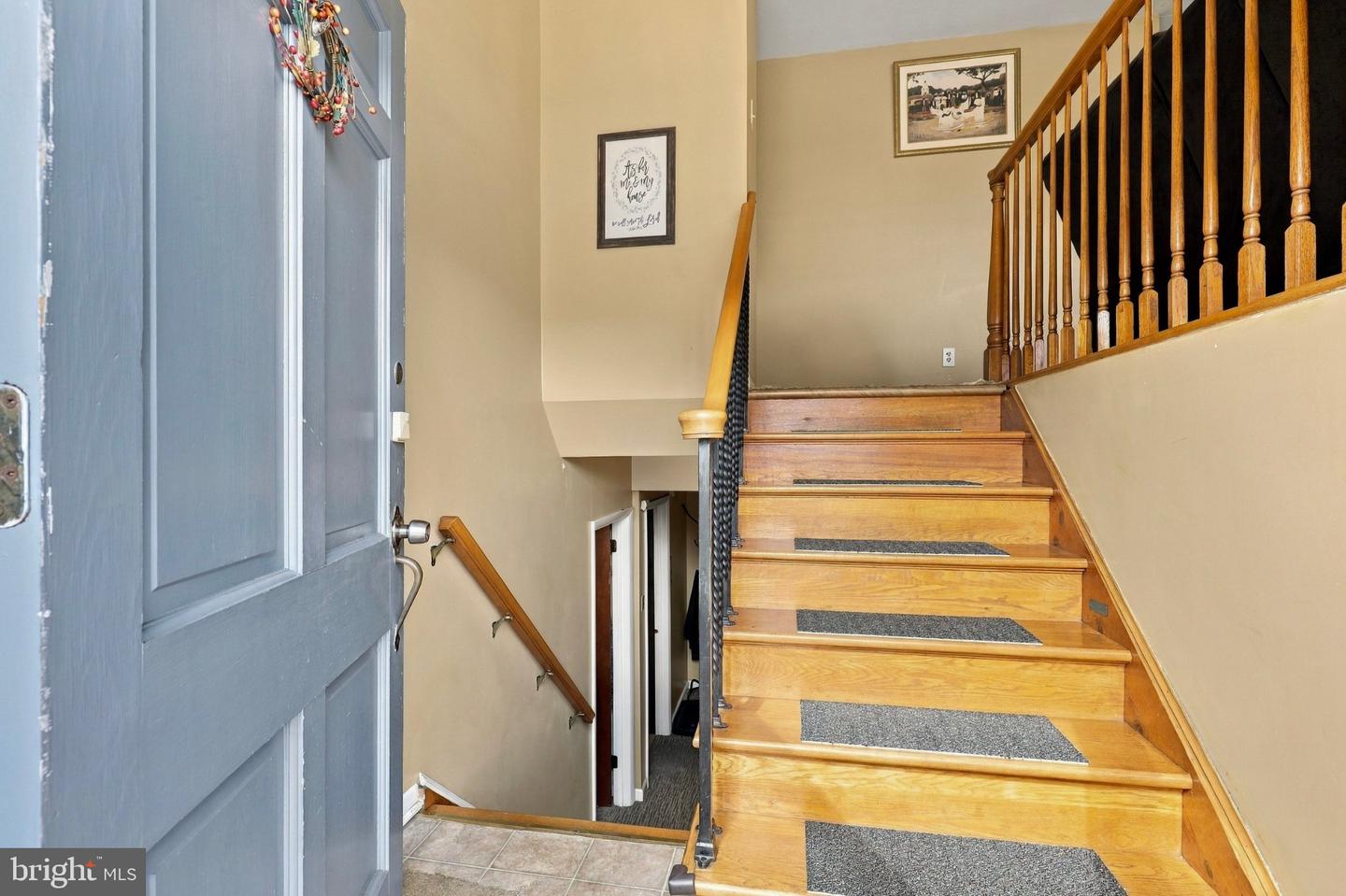 253 Highland Ave Property Photo 6