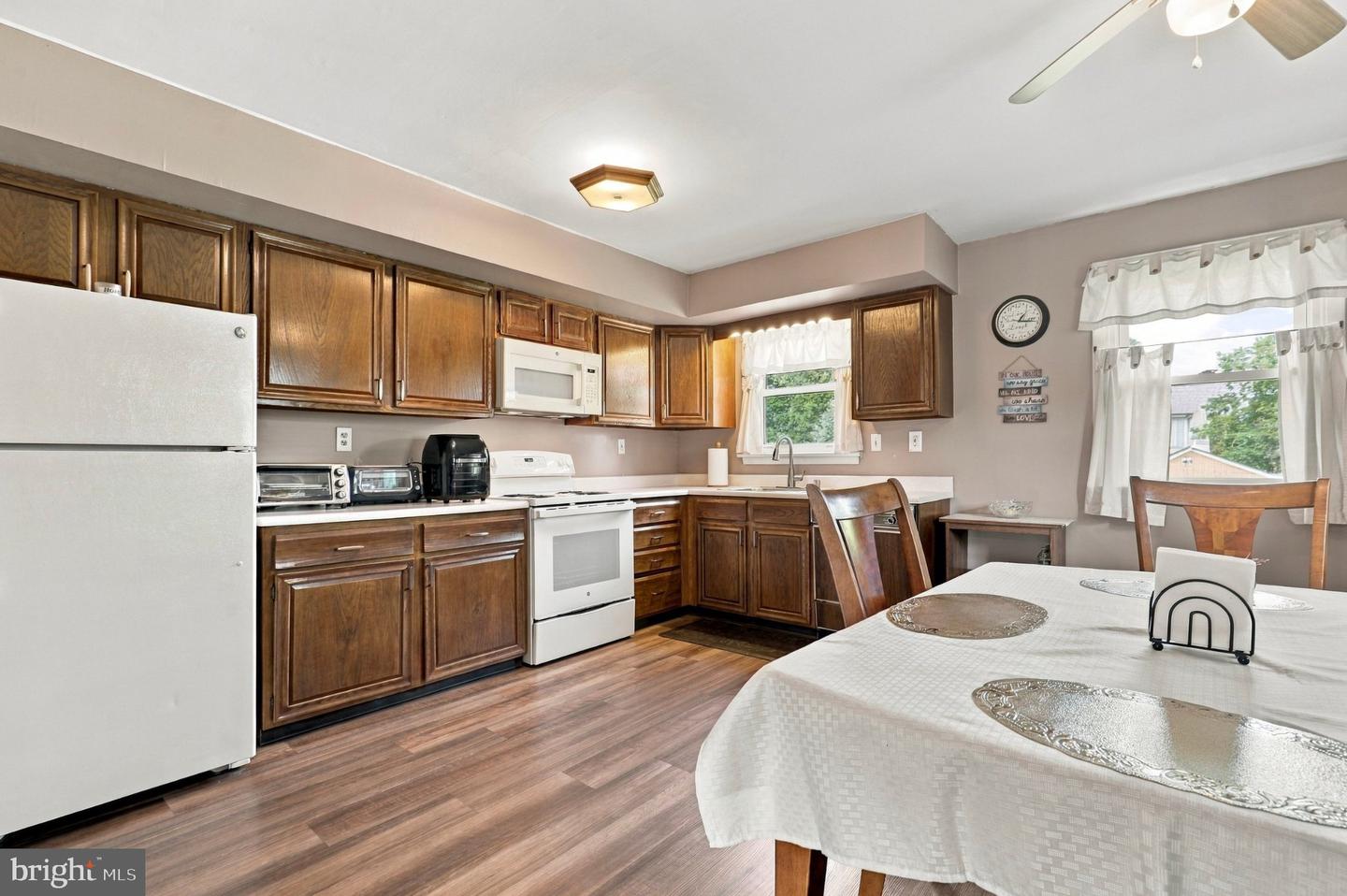 253 Highland Ave Property Photo 10