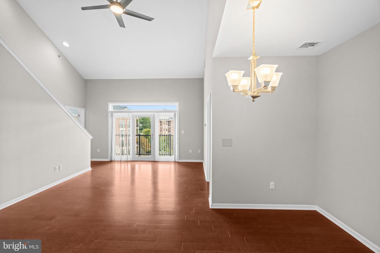 531 Carson Ter Property Photo 10