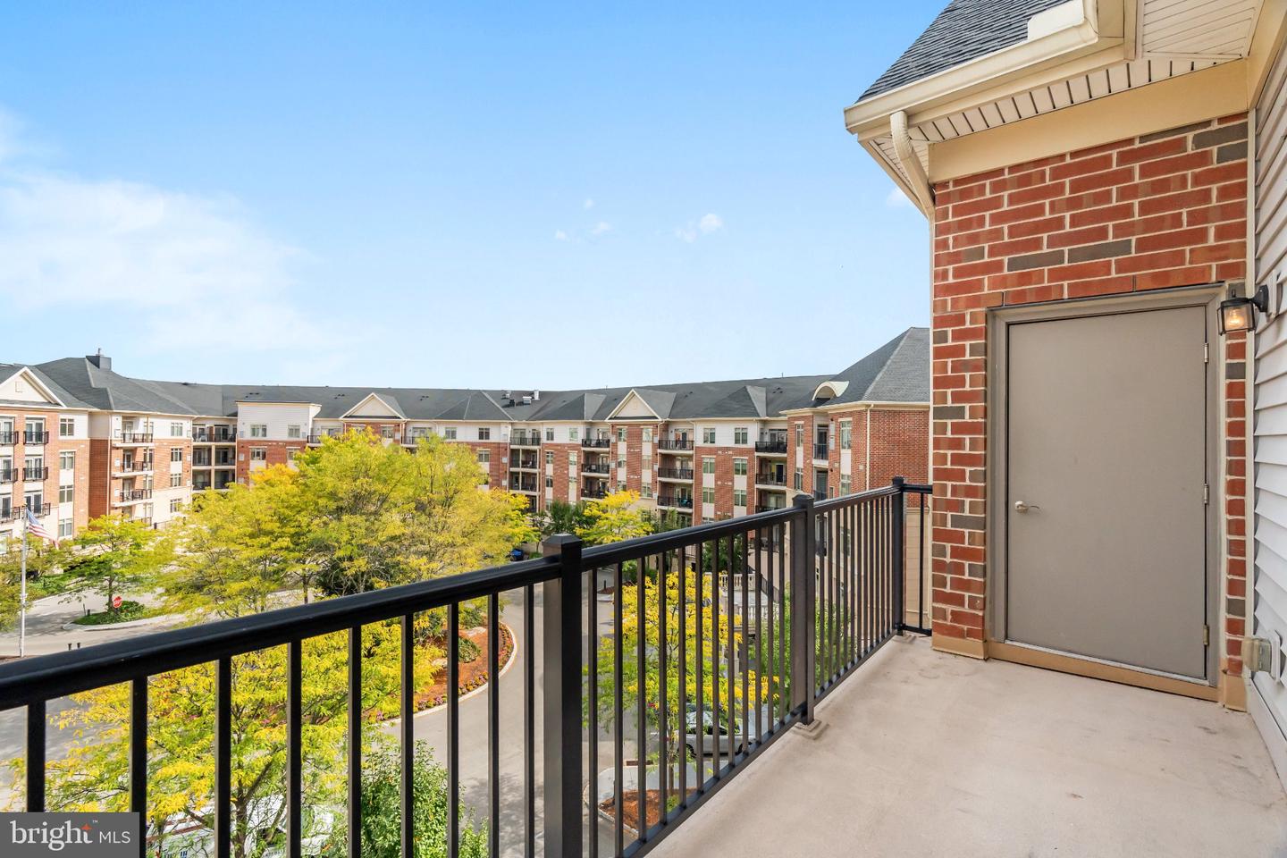 531 Carson Ter Property Photo 17