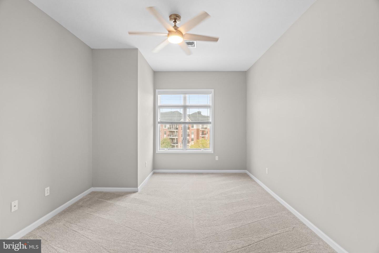 531 Carson Ter Property Photo 24