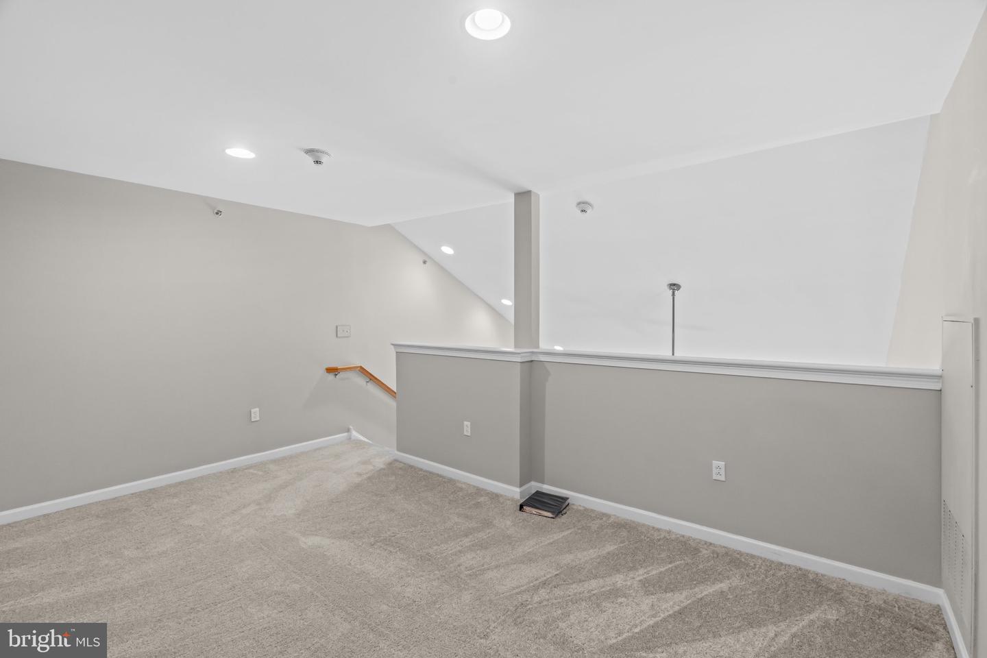 531 Carson Ter Property Photo 29