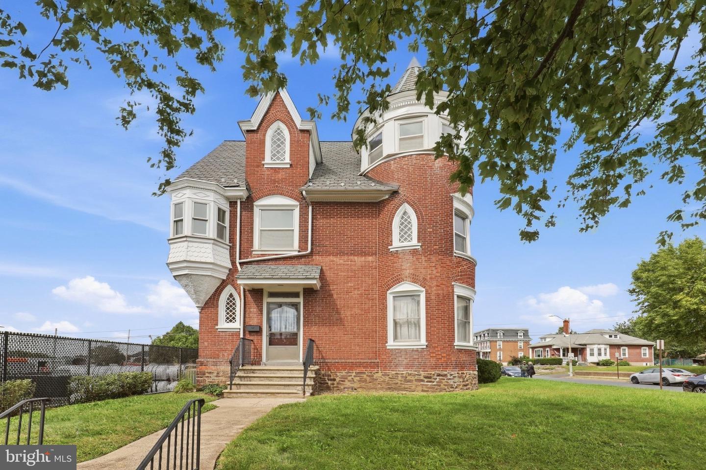 300 S Broad St # Property Photo 2