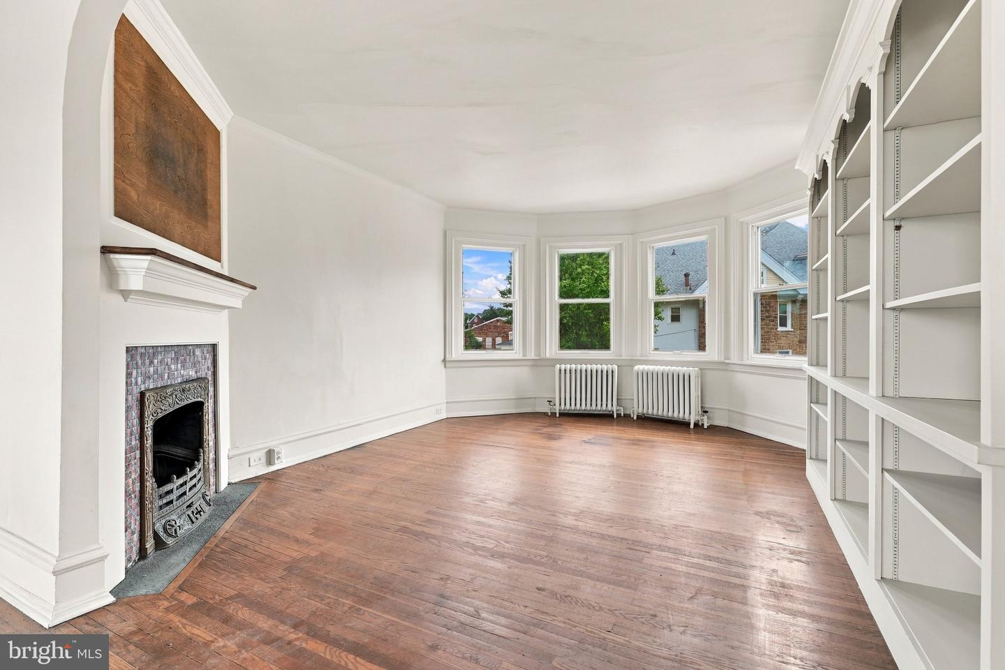 300 S Broad St # Property Photo 25