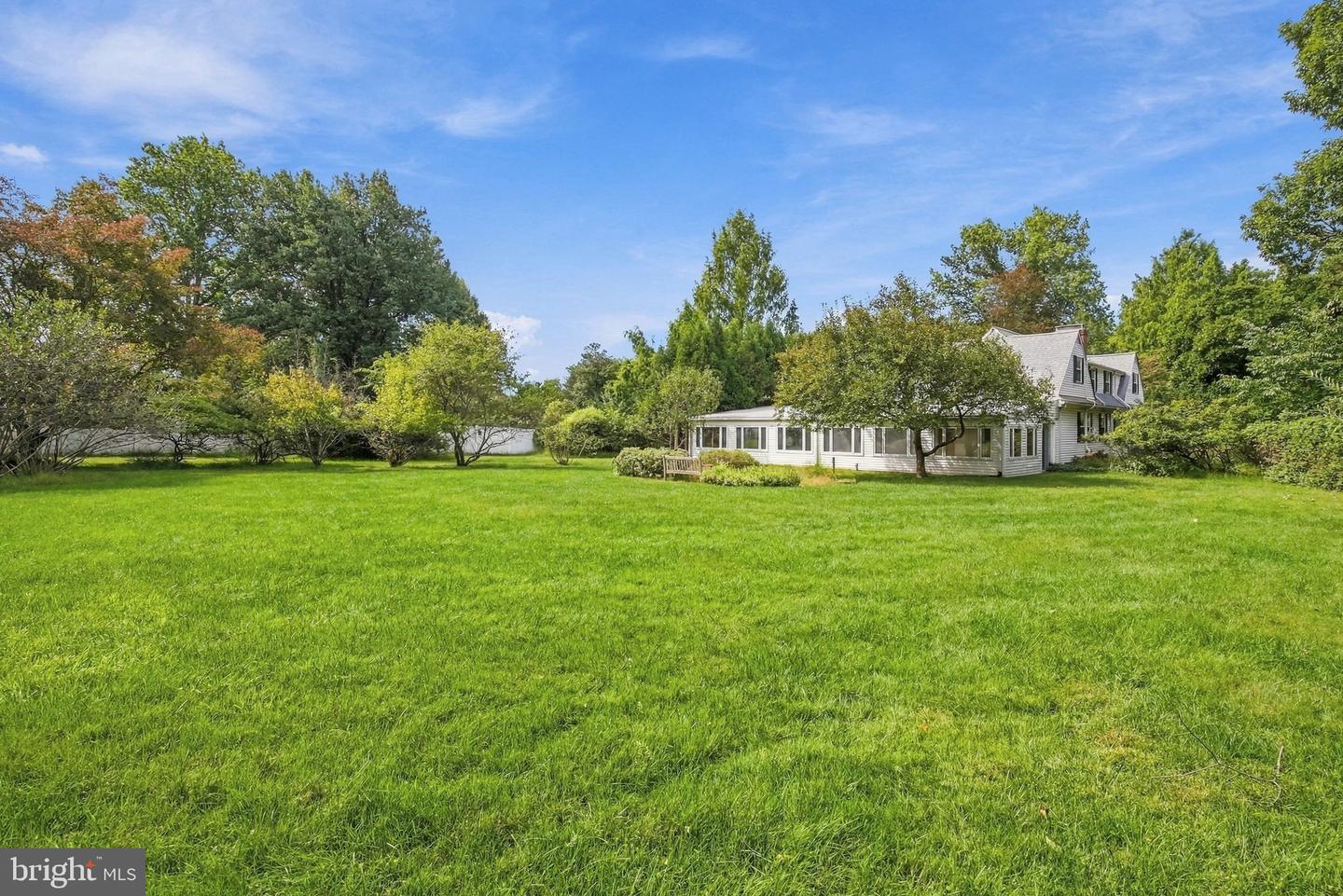 528 Montgomery Rd Property Photo 12