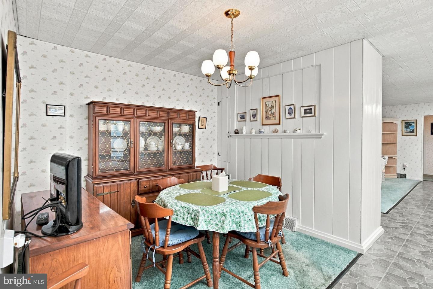 528 Montgomery Rd Property Photo 16