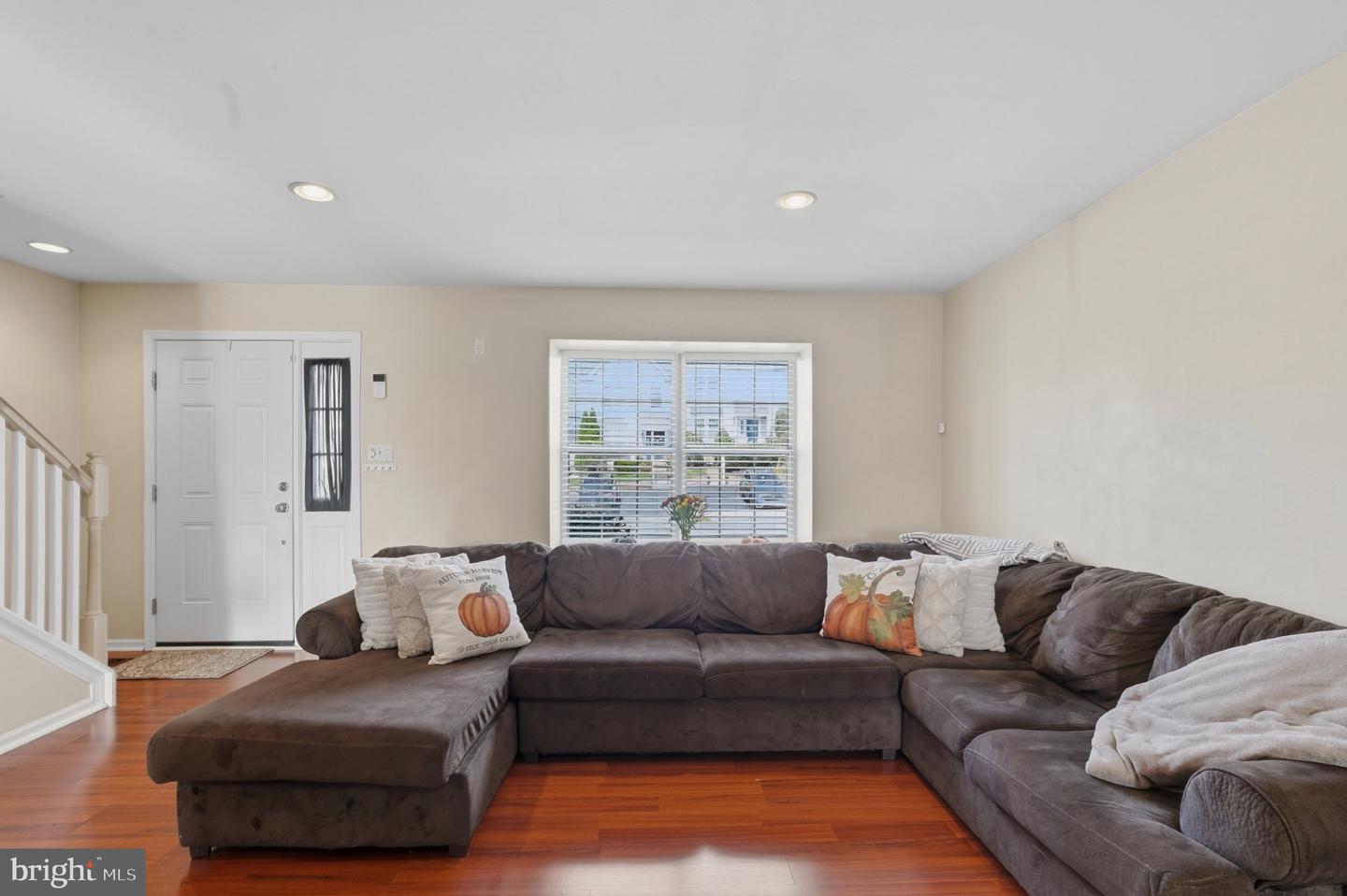 1014 Rafter Rd # Property Photo 4