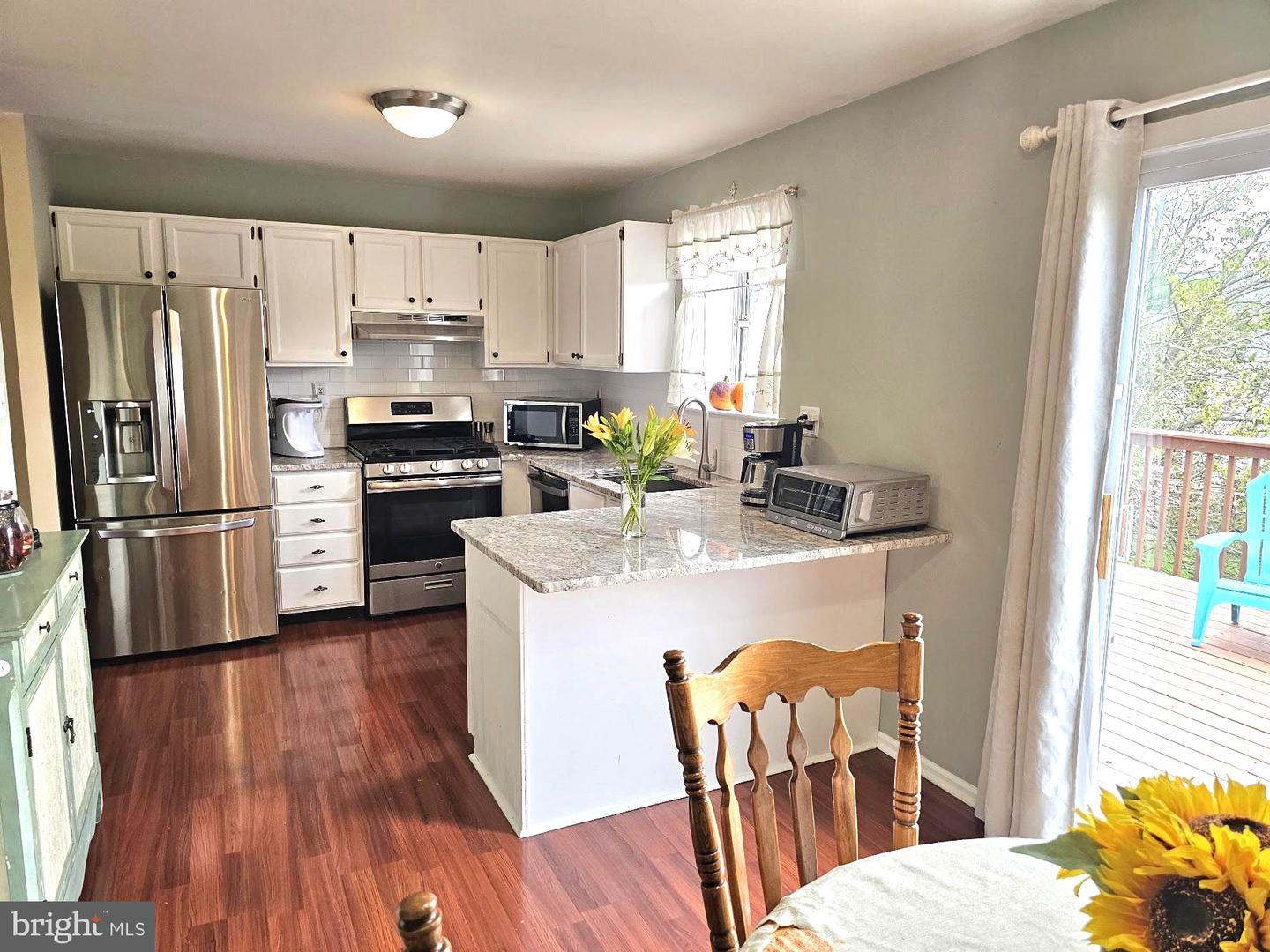 1014 Rafter Rd # Property Photo 11