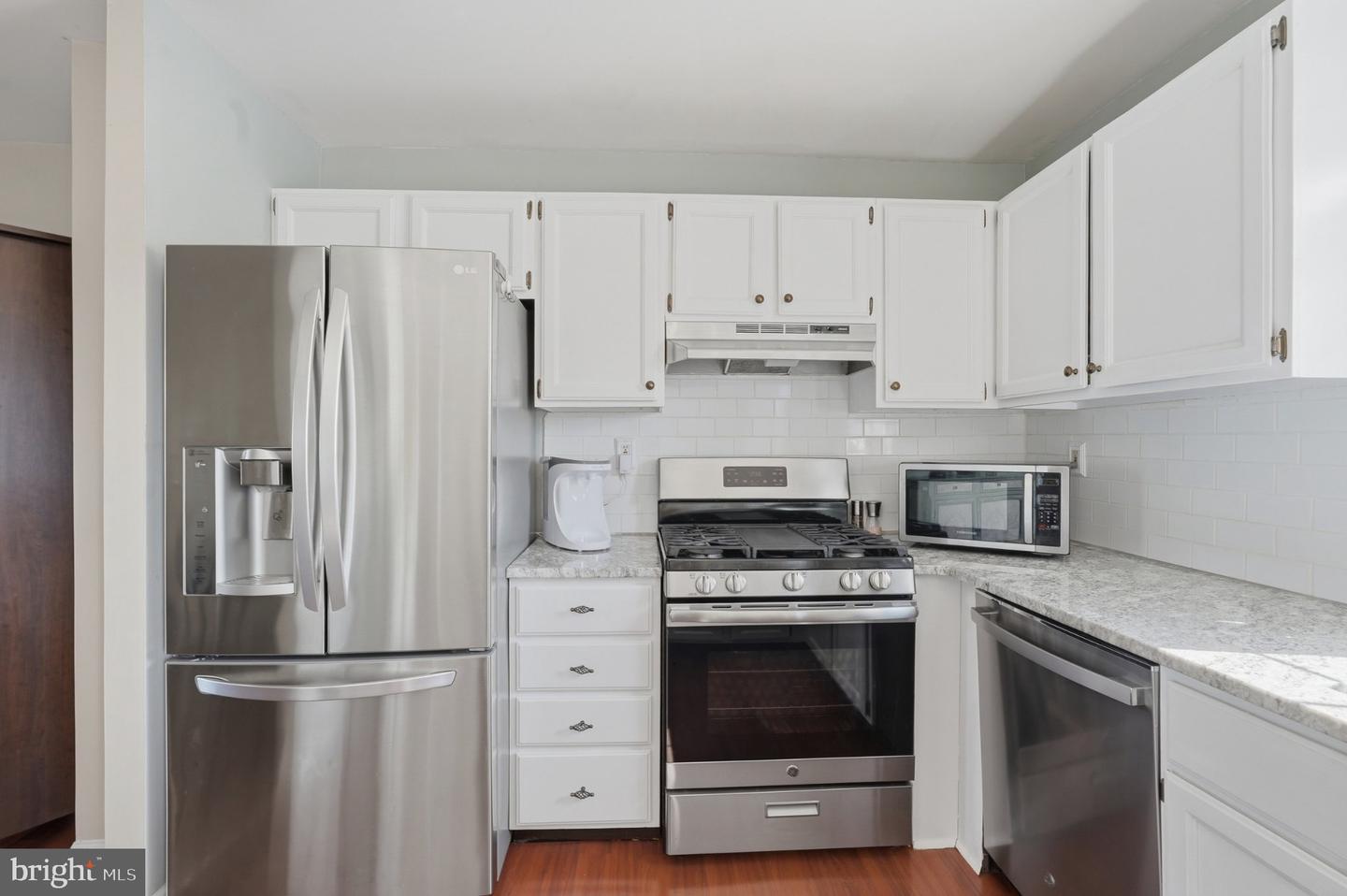 1014 Rafter Rd # Property Photo 12