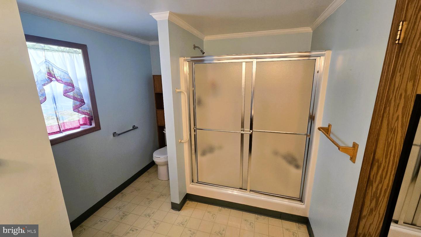 30 Juniper Ct E # Property Photo 16