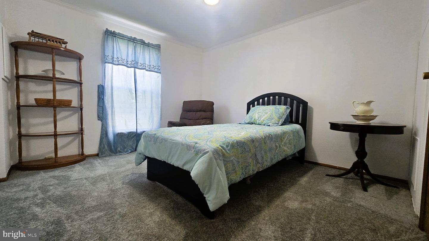 30 Juniper Ct E # Property Photo 17