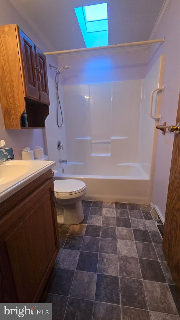 30 Juniper Ct E # Property Photo 18