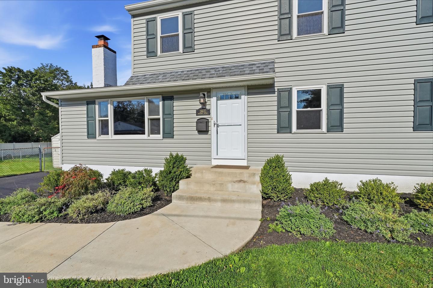 244 E Monument Ave # Property Photo 2