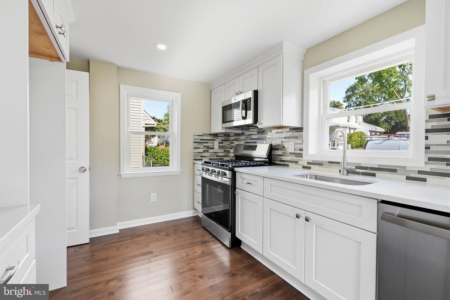 244 E Monument Ave # Property Photo 11