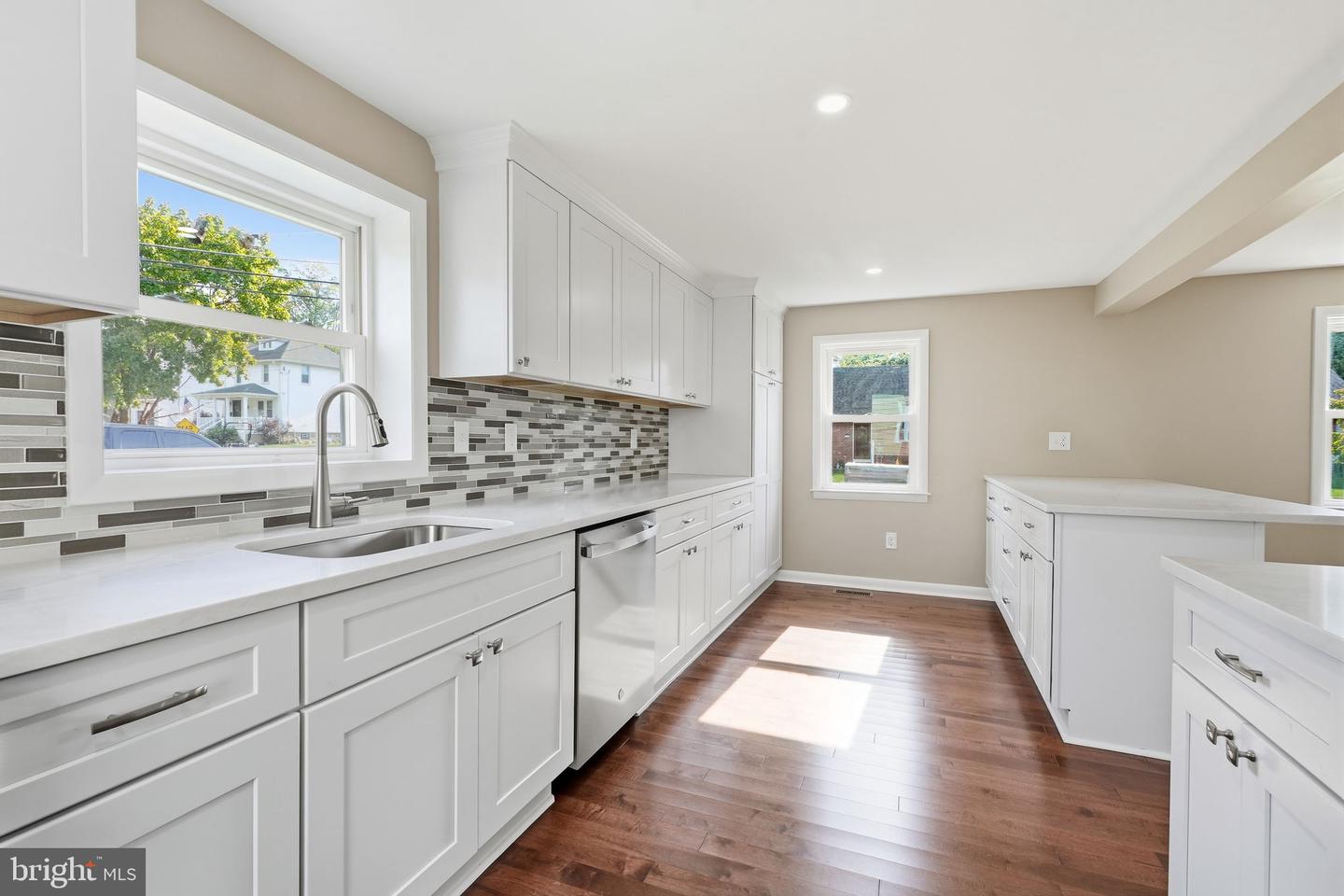 244 E Monument Ave # Property Photo 12