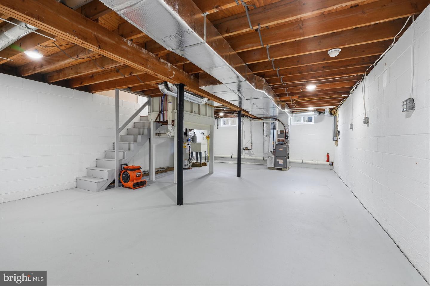 244 E Monument Ave # Property Photo 22