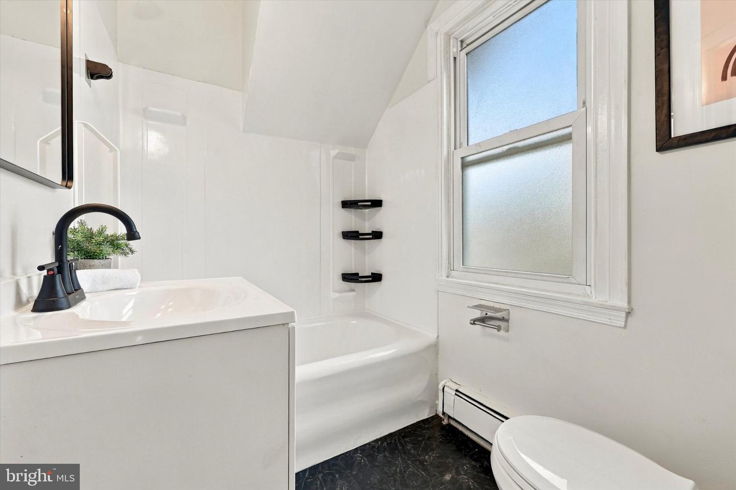8366 Cadwalader Ave Property Photo 21
