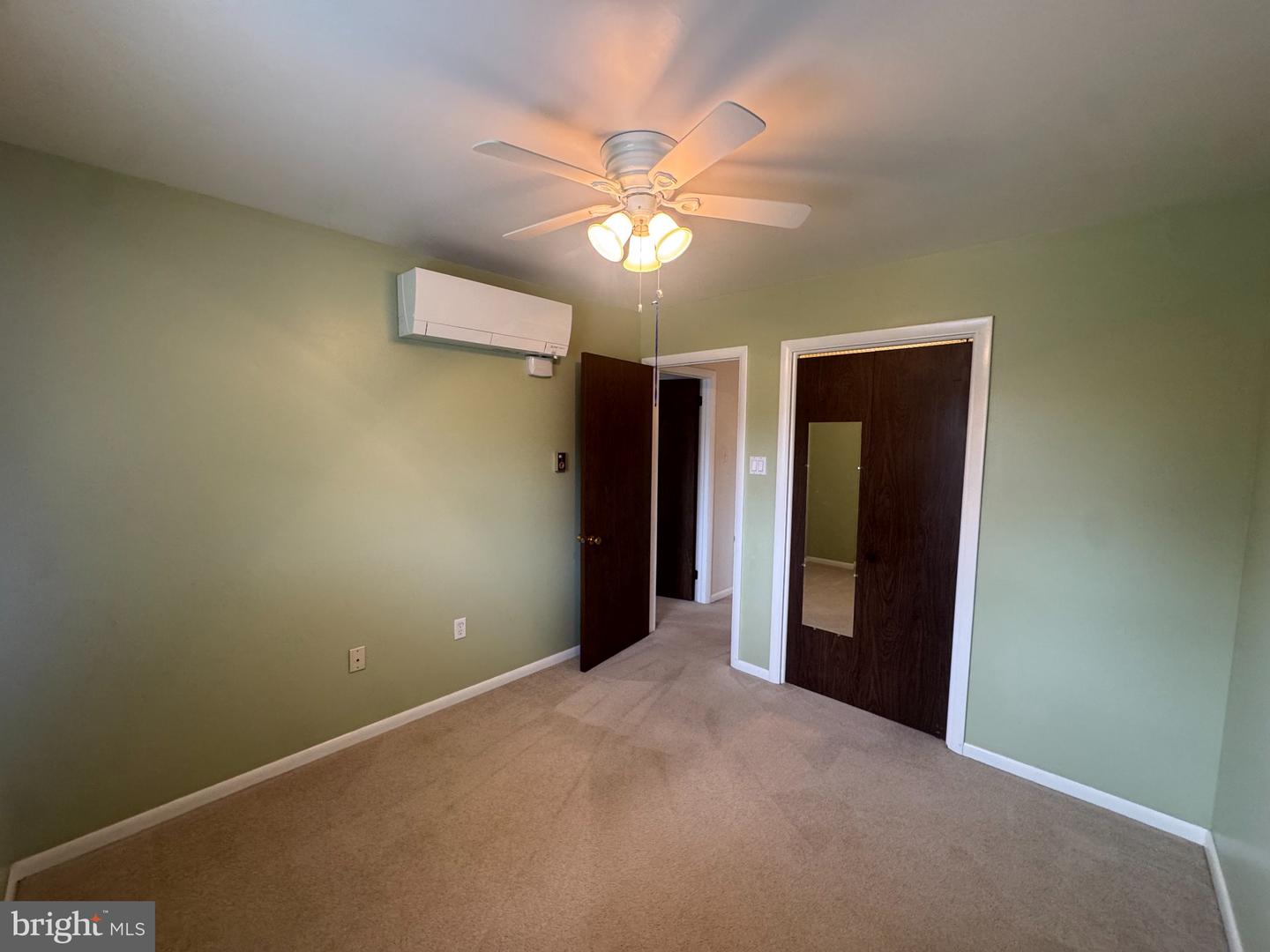 1170 Woodmere Dr # Property Photo 16