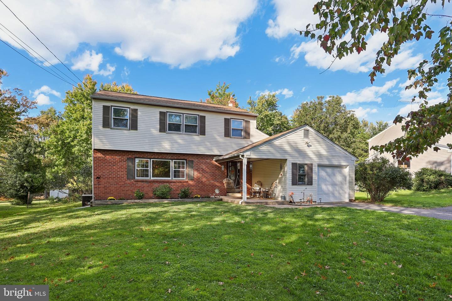 729 Mockingbird Ln # Property Photo 1