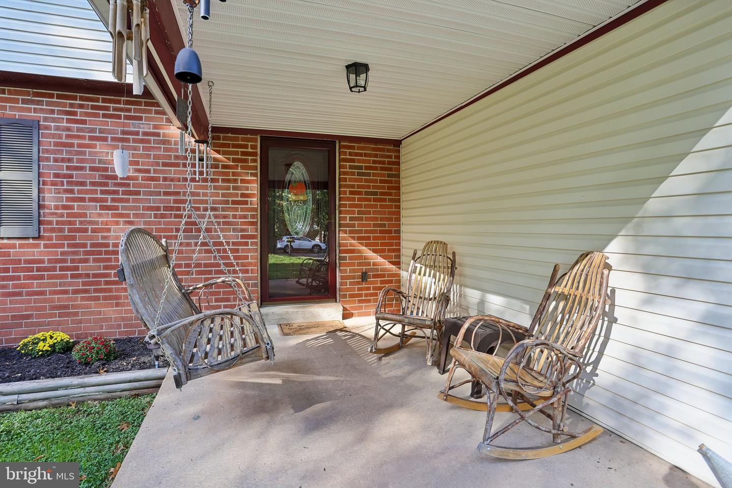 729 Mockingbird Ln # Property Photo 5