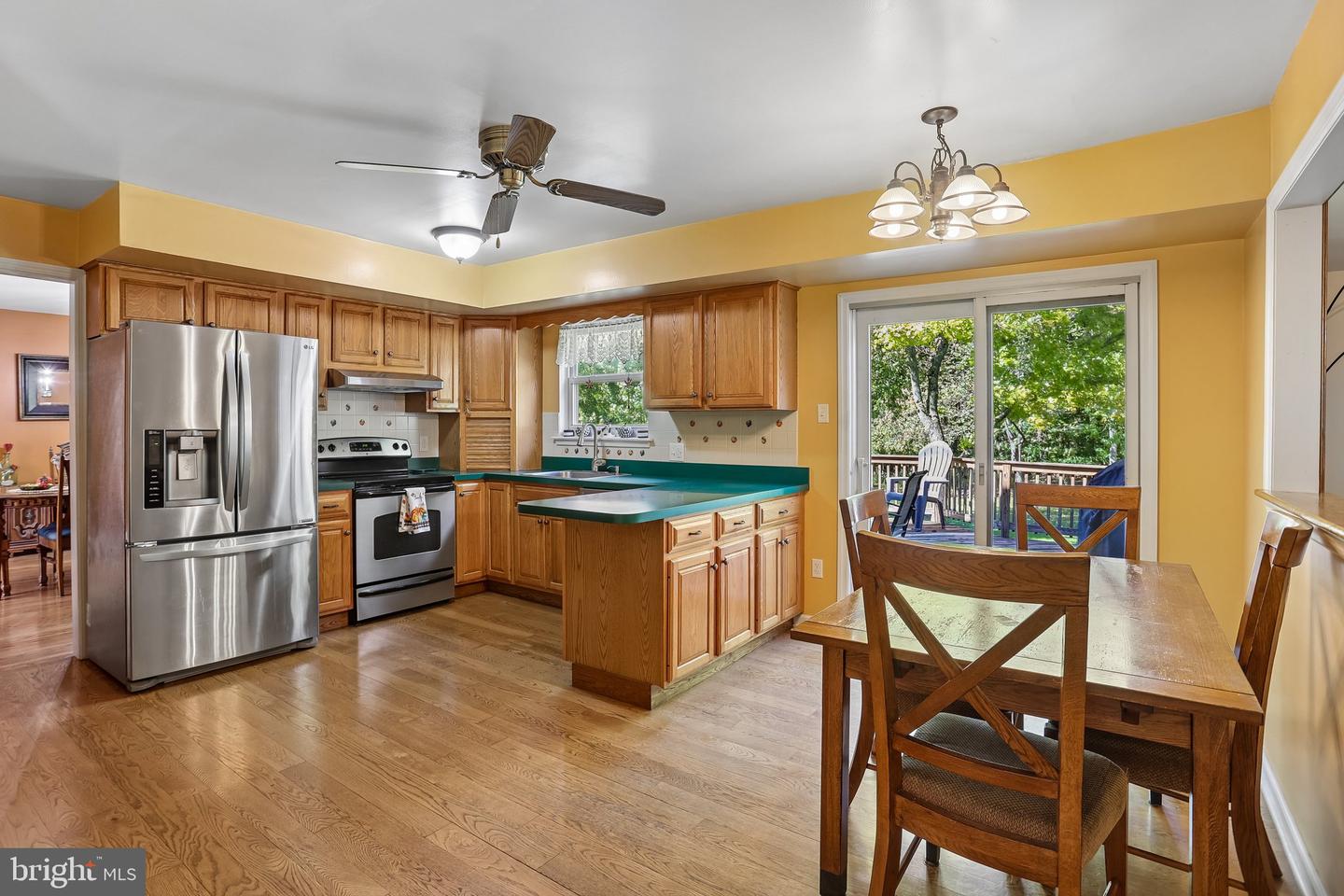729 Mockingbird Ln # Property Photo 6