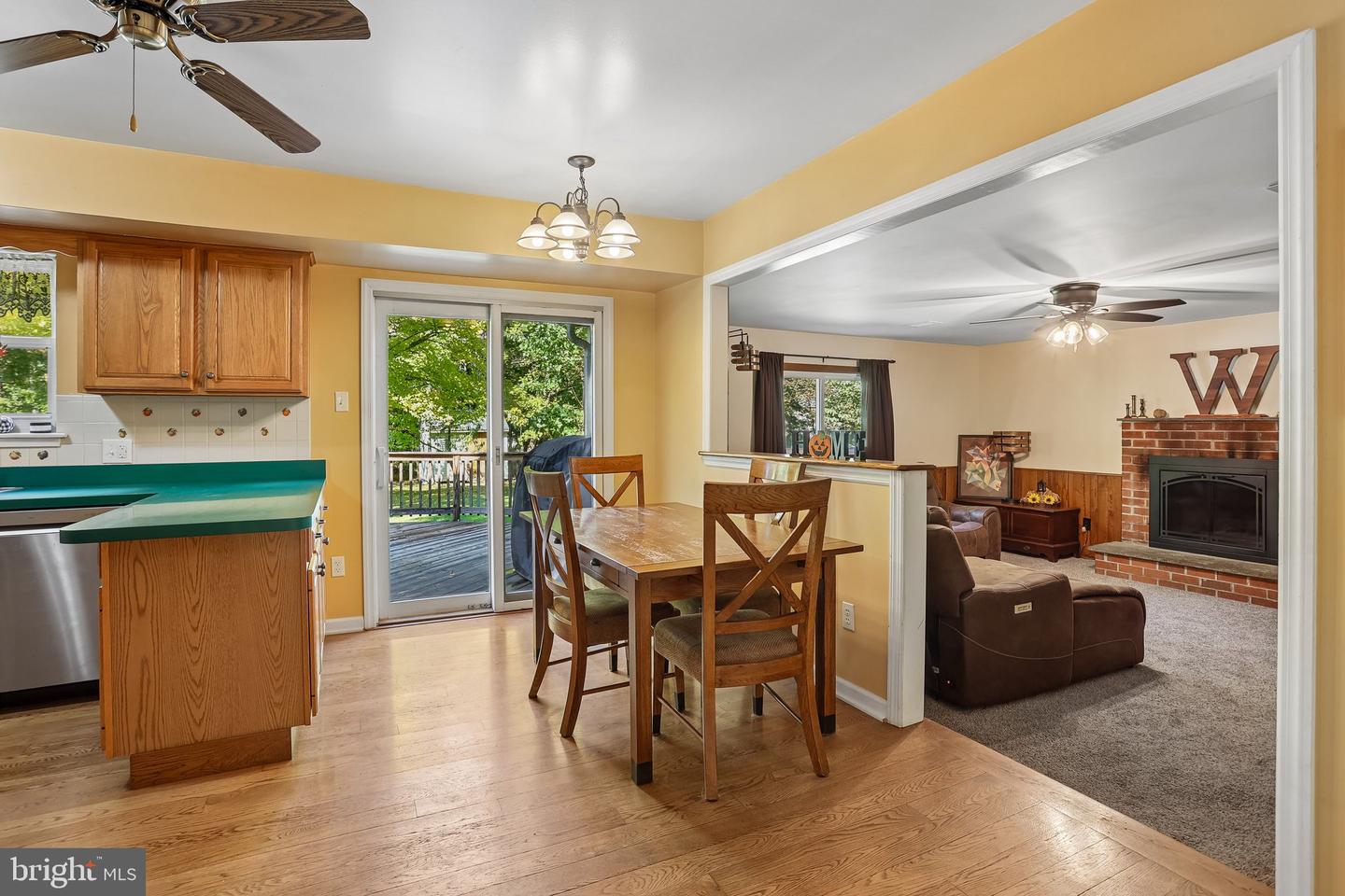 729 Mockingbird Ln # Property Photo 7