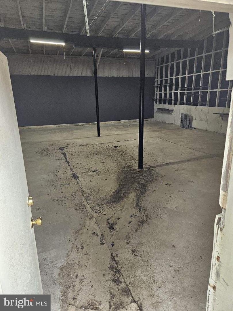 24 S Evans St #garage Only Property Photo 3