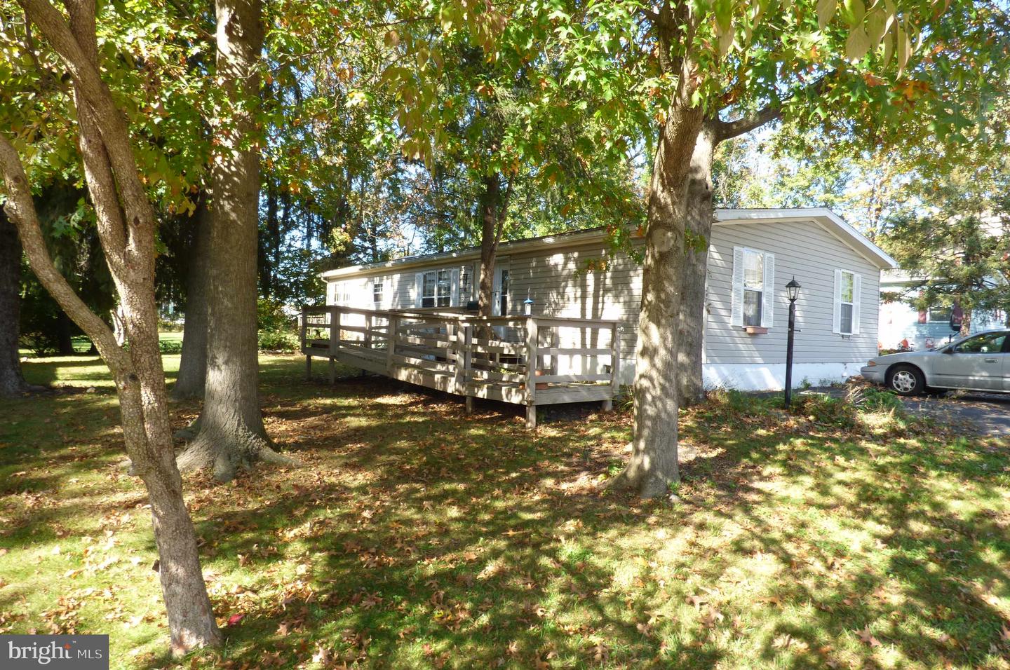 247 W 8TH ST # Property Photo 1